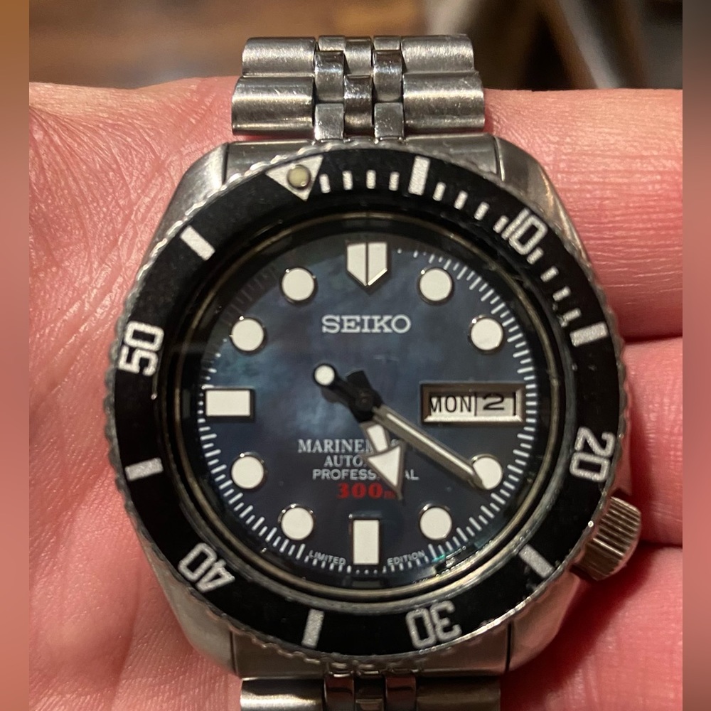 Seiko Marine Master 300m dive watch
Automatic
